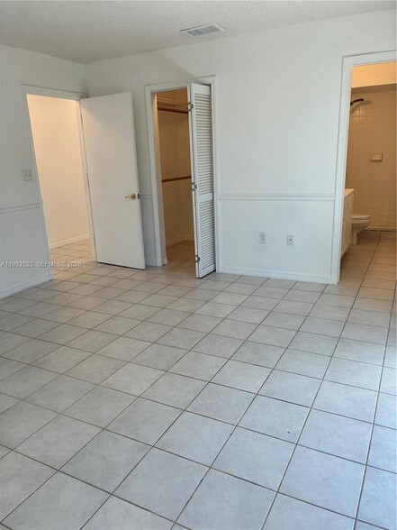 Building Photo - 9834 SW 222nd Ter