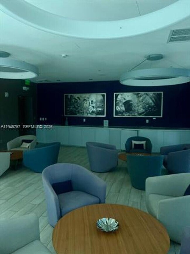 Building Photo - 1100 S Miami Ave