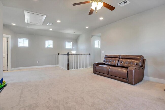 Building Photo - 9302 McKnight Loop