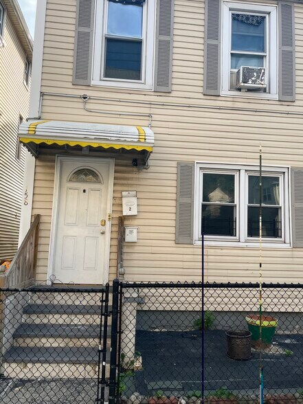 Building Photo - 158 S 11th Ave