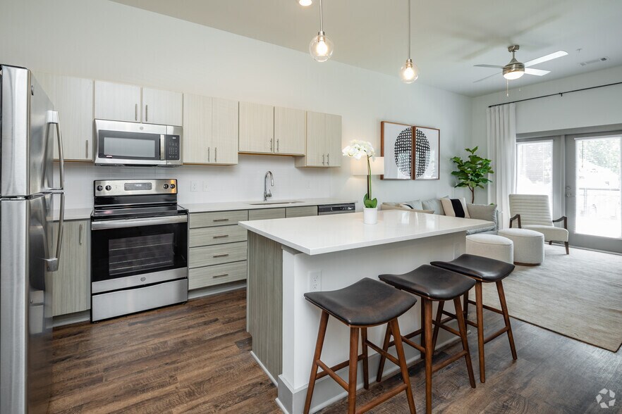 Radius at Donelson 2301 Lebanon Pike Nashville TN 37214 Apartment