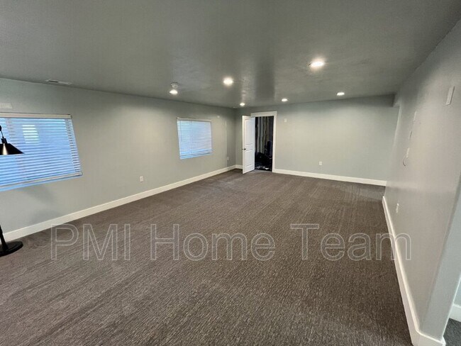 Building Photo - 3789 Hooded Crane Ln