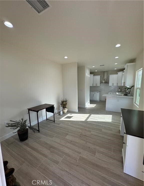 Building Photo - 1410 E Yucca Dr