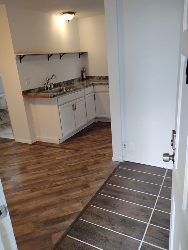 Building Photo - 908 15th St