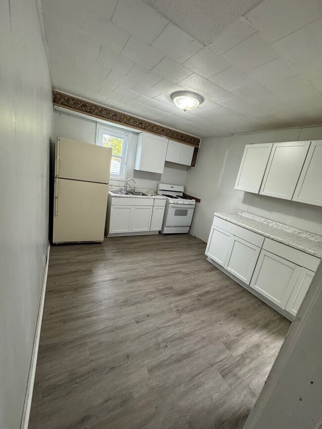 Building Photo - 59th St Single Family for Rent