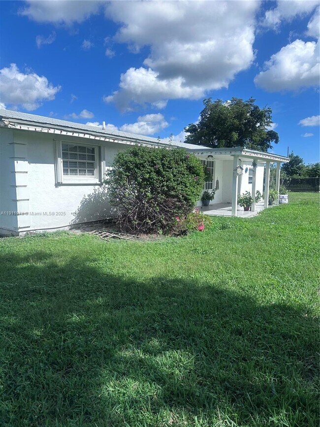 Building Photo - 18441 SW 238th St