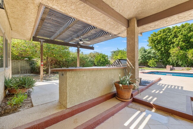 Building Photo - 72056 Palm Haven Dr