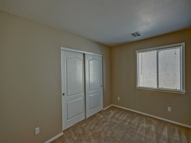 Building Photo - 2919 S 71st Dr