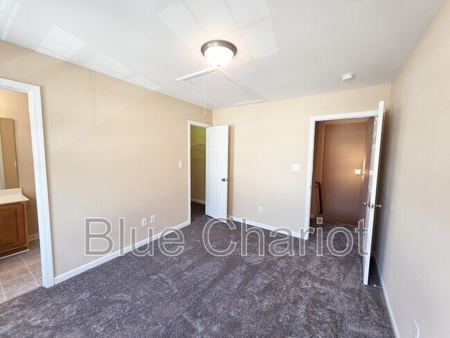 Building Photo - 650 Ganyard Farm Way