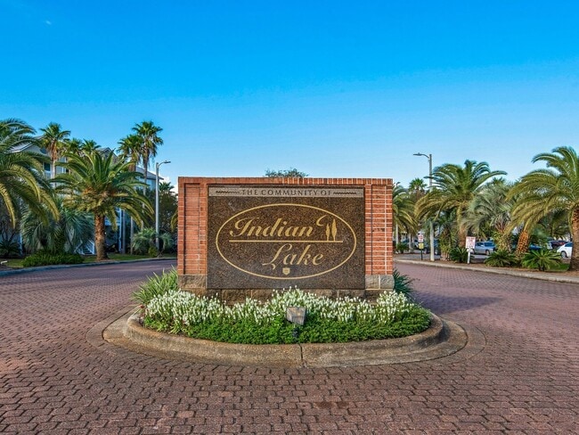 Building Photo - Furnished 3 Bedroom, 2 Bath Condo In Indian Lake!