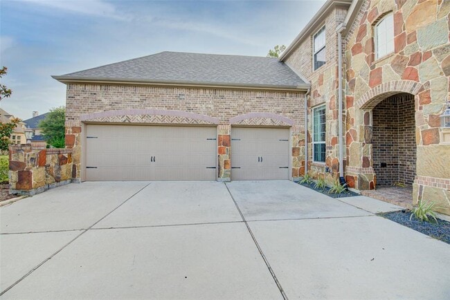 Building Photo - 163 N Almondell Way