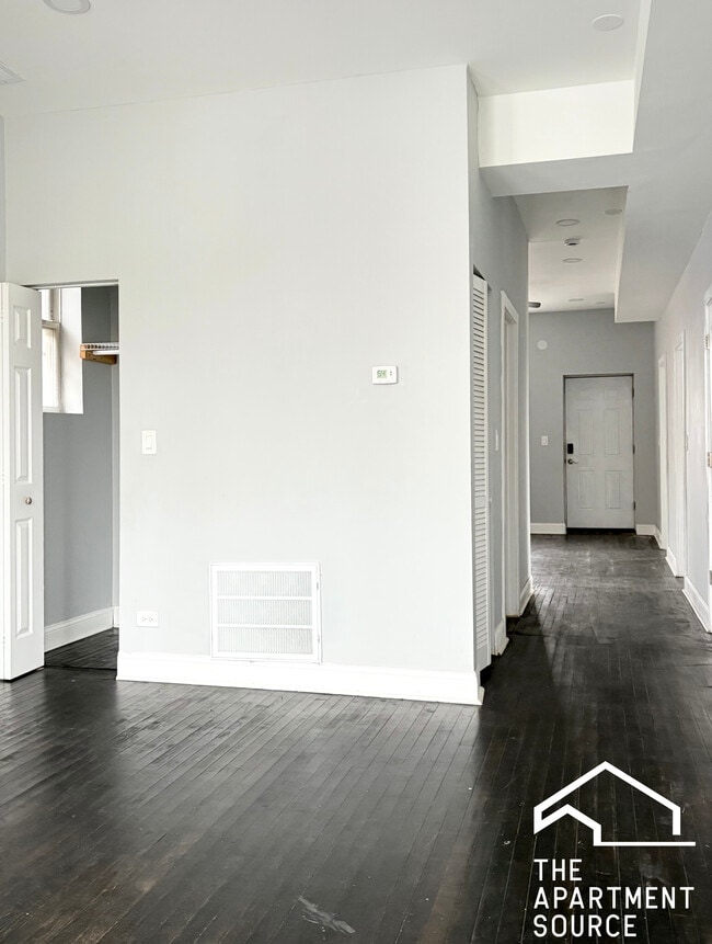 Building Photo - 3539 W Grenshaw St