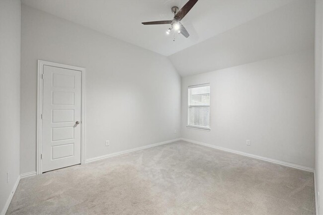 Building Photo - 16346 Hillside Garden Ln