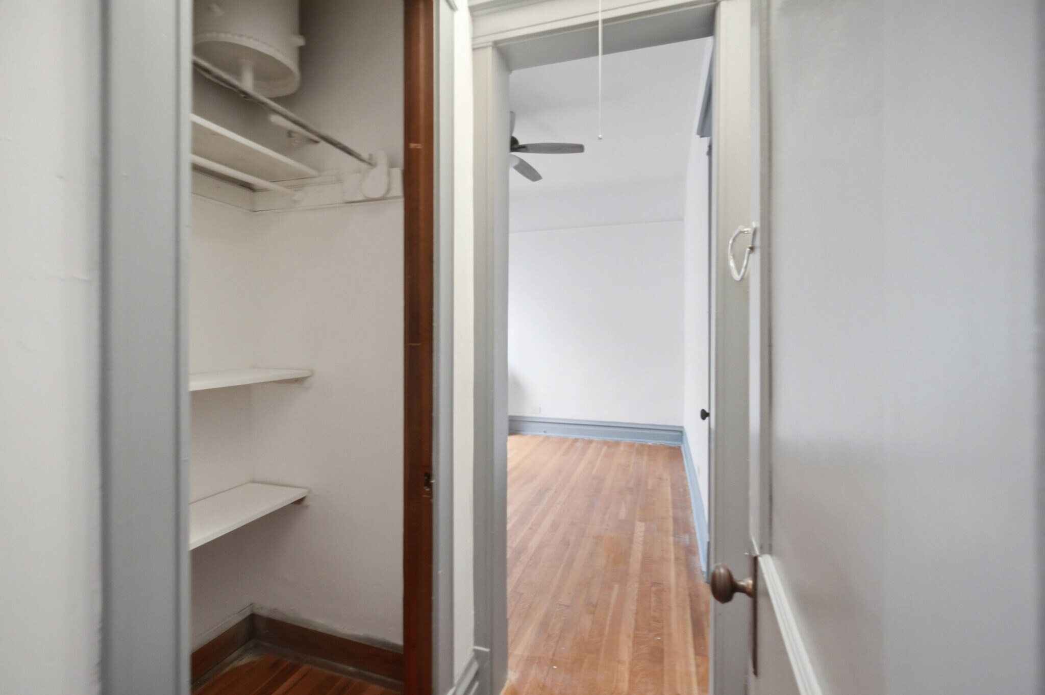 Building Photo - 1448 E 69th Pl