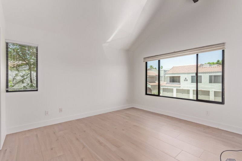 Building Photo - 10055 E Mountainview Lake Dr