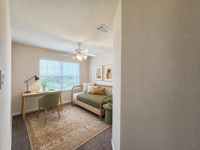 Building Photo - 2119 Del Mar Dr