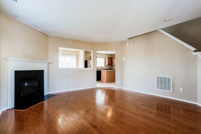 Building Photo - 1013 Lockberry Ct