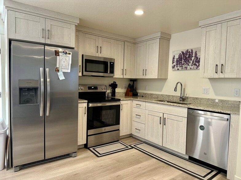 Primary Photo - 4349 Half Mile Rd