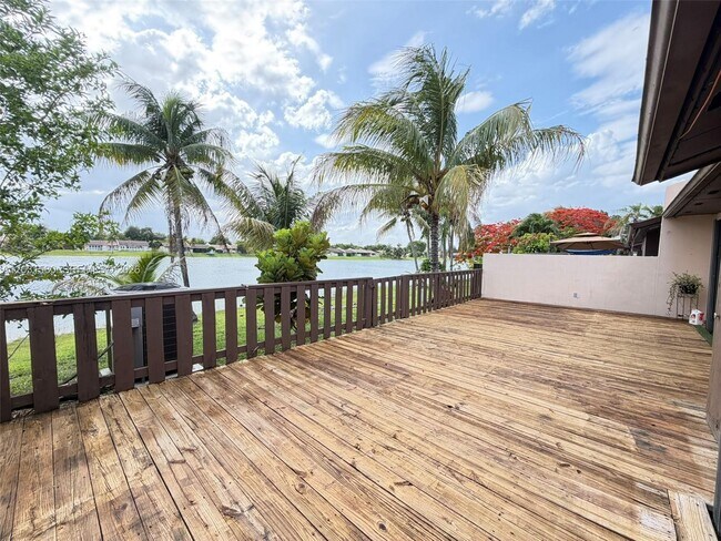 Building Photo - 11760 SW 123rd Ave