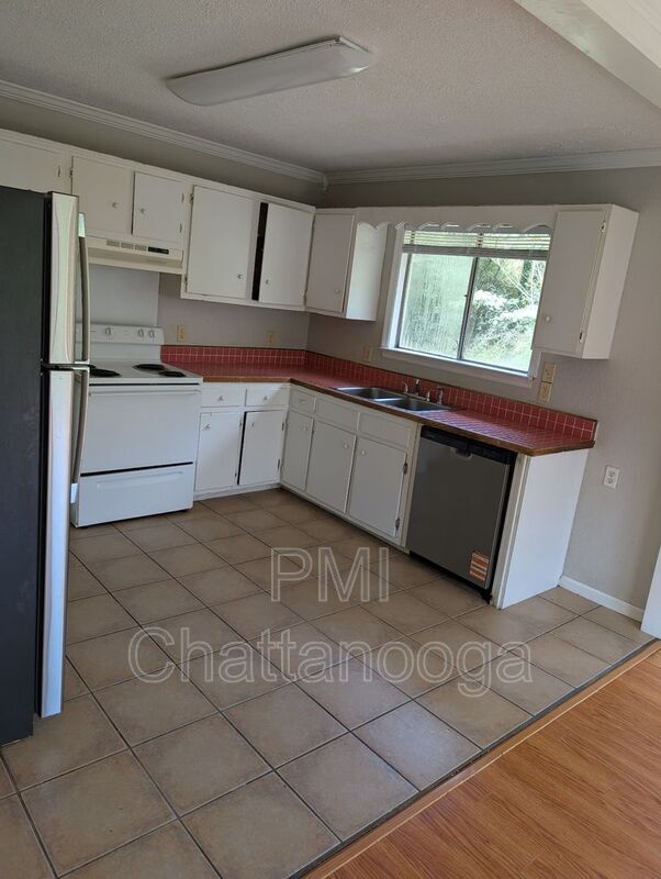 Building Photo - 124 Donna Ln