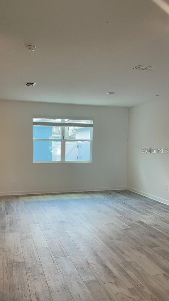 Building Photo - 11233 Listening Dr