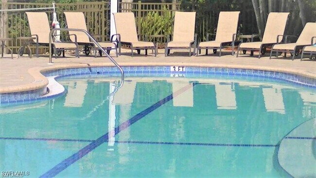 Primary Photo - 23500 Walden Center Dr