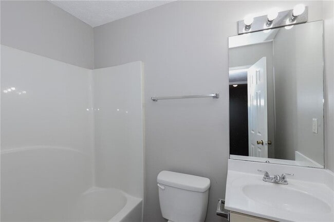 Building Photo - 742 Bridgewood Ct