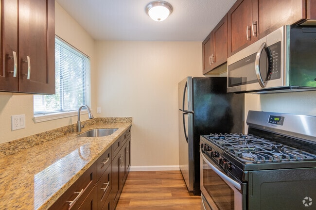 1 BR, 1 BA - Casa Sierra