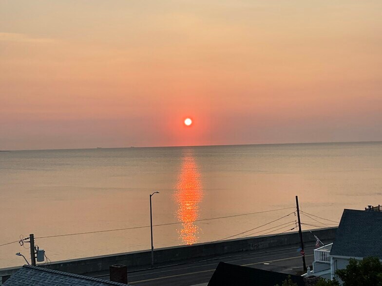 Building Photo - 172 Endicott Ave