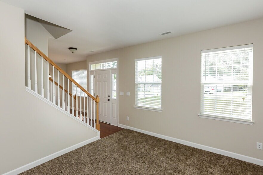 Building Photo - 4267 Kiser Woods Dr SW