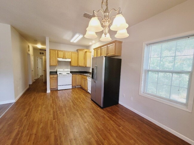 Building Photo - 2770 Weaver Dr