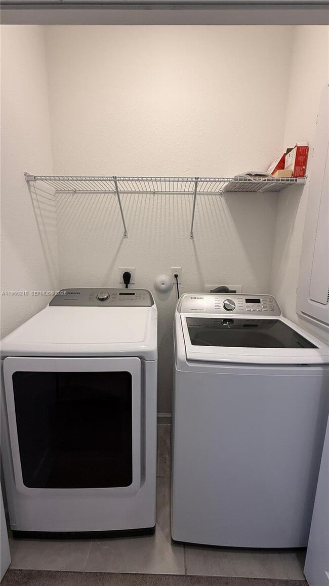 Building Photo - 11964 SW 244 Ln