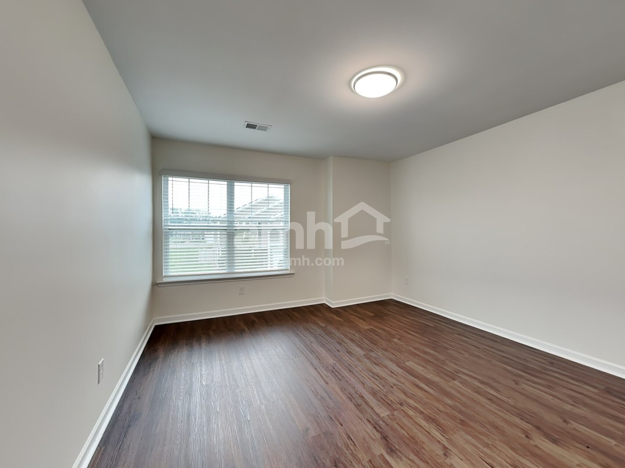 Building Photo - 122 Preservation Dr