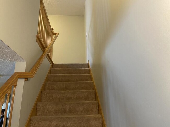 Building Photo - 860 Independence Dr