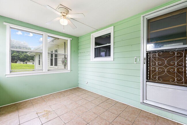 Building Photo - Remodeled 3-bedroom, 1-bath ranch with Attached Garage & Full Basement