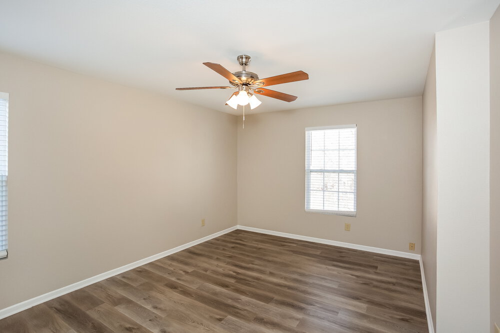 Building Photo - 1187 N Aberdeen Dr