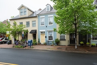 Building Photo - 137 S Fairfax St