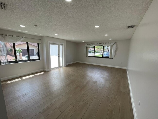 Building Photo - 1727 SW 136th Pl