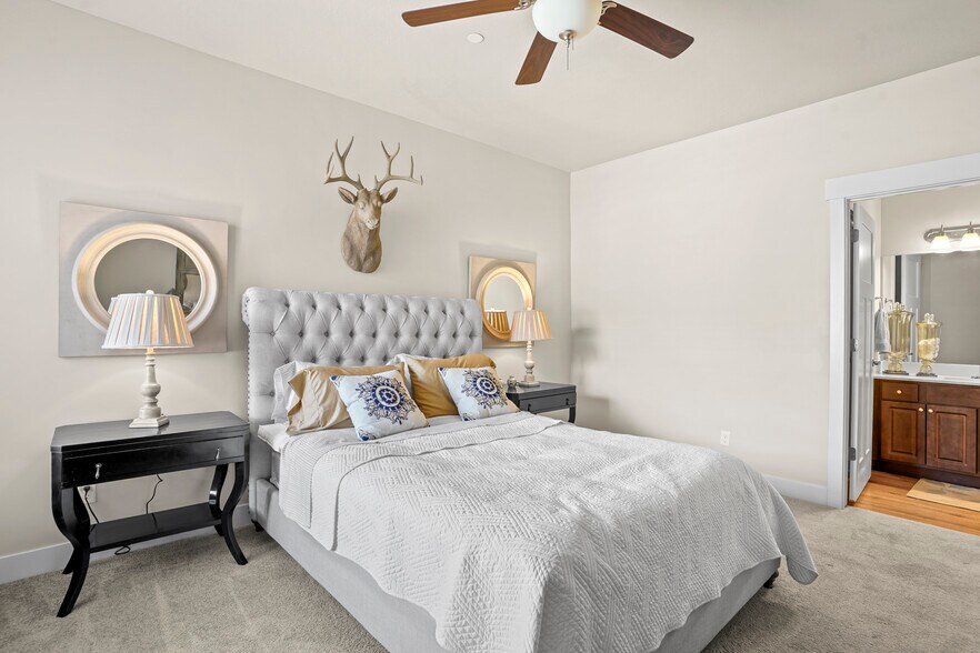 Building Photo - The Meadows at Park Avenue