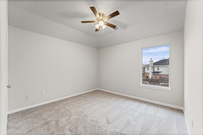 Building Photo - 16927 Terrace Park Dr