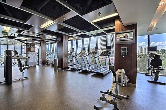 Building Photo - 333 Las Olas Way