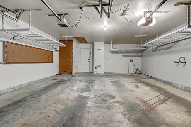 Building Photo - 8001 Manassas Dr