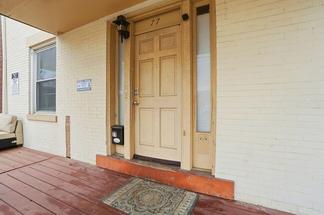 Building Photo - 7 Bed/3 Bath Mins. from UC Campus $700/pp ($4,900/mo)!