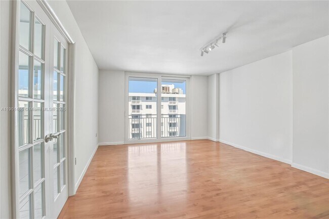 Primary Photo - 345 Ocean Dr