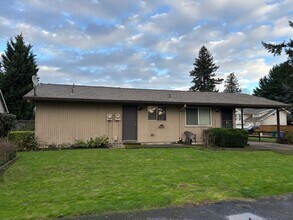 Building Photo - 5555/5545 Gill St