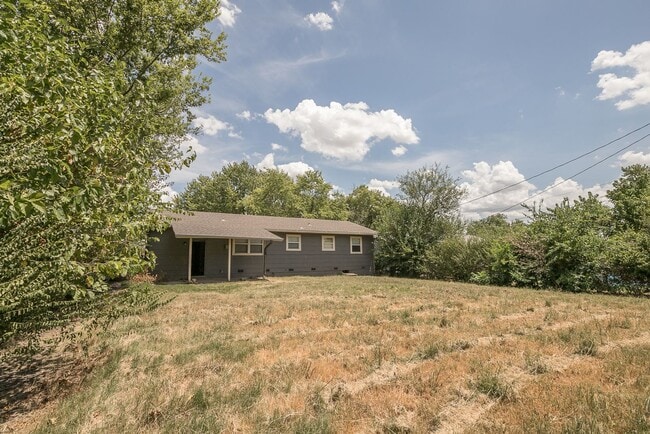 Building Photo - Cute Tulsa Home Coming Soon! 3 bedrooms and 1 bath