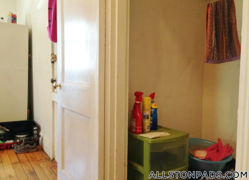 Building Photo - 215 Harvard Ave