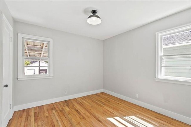 Building Photo - Completely Remodeled Northside 3 Bedroom 2...