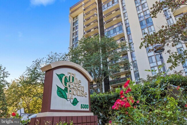Building Photo - 5300 Holmes Run Pkwy
