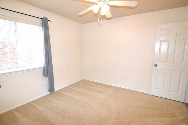 Building Photo - 3148 Henderson Path